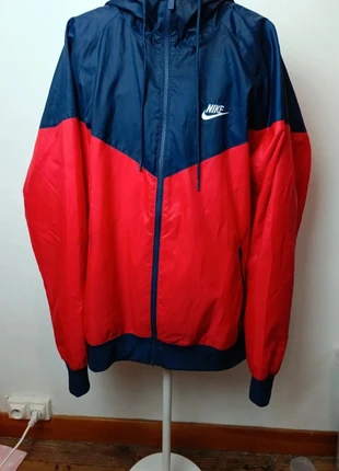 Full zip anorak Nike bleu et rouge taille M, état: Très bon état, taille: M, 19,50 €, 21,18 € Protection acheteurs incluse