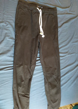 Joggers Skinny Bershka Black, marque: Bershka, état: Neuf sans étiquette, taille: M, 5,00 €, 5,95 € Protection acheteurs incluse