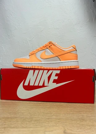Nike Dunk Low Peach Cream / Orange femme taille 38.5, marque: Nike, état: Neuf sans étiquette, taille: 38.5, 107,10 €, 113,16 € Protection acheteurs incluse