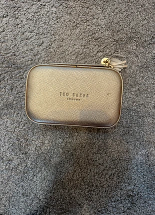 Ted Baker London Textured Zip Case – Excellent Condition, brand: Ted Baker, condition: Very good, £2.50, £3.33 includes Buyer Protection