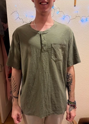 Men’s t shirt, brand: TU, condition: Good, size: XL, £1.00, £1.75 includes Buyer Protection