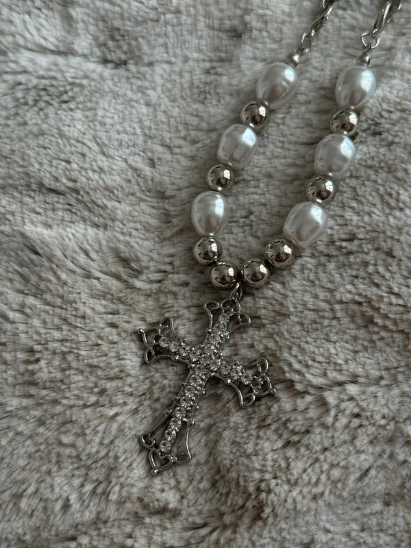 Silver cross necklace 2