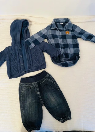 Strickjacke + Hemd + Jeans Hose für Jungs Gr.62, marque: Mothercare, état: Très bon état, taille: 3-6 mois / 62 cm, 8,00 €, 9,10 € Protection acheteurs incluse