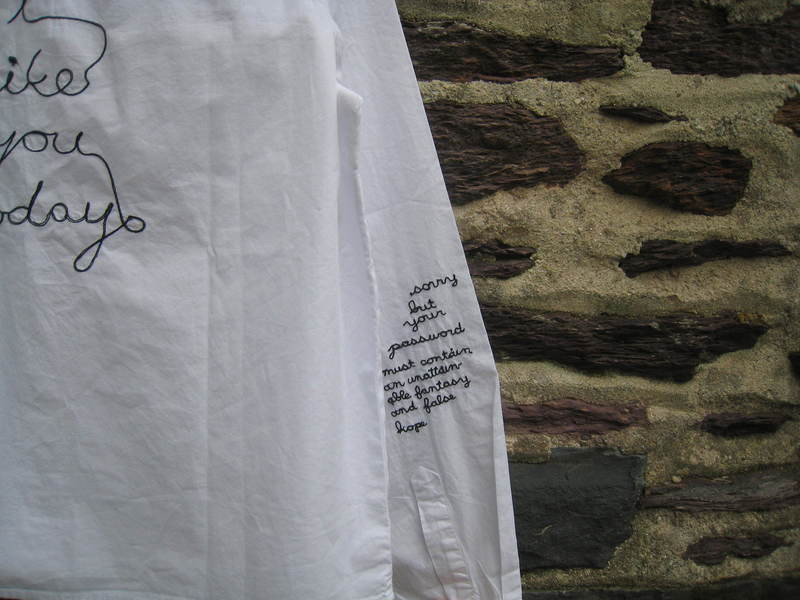 chemise blanche stradivarius écritures 3