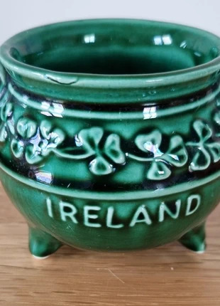 Vintage SylvaC 4185 green cauldron shaped Ireland sugar bowl, brand: Sylvac, condition: Very good, £8.00, £9.10 includes Buyer Protection