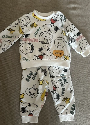 Tuta Snoopy, marca: Blukids, estado: Muito bom, tamanho: 9-12 meses / 74 cm, €5.00, €5.95 inclui Proteção do Comprador