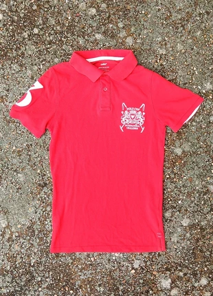 Vintage polo shirt short sleeve red with embroidered logos, merk: Vintage Dressing, staat: Heel goed, maat: S, € 4,00, € 4,90 inclusief Kopersbescherming