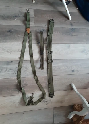 Militaire riem, koppel en bretels., merk: militair leger, staat: Goed, € 7,50, € 8,58 inclusief Kopersbescherming