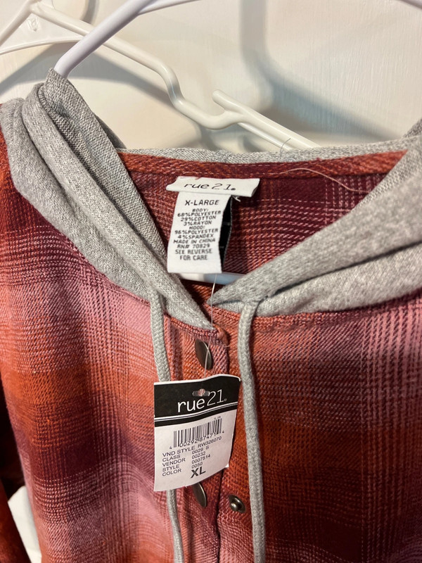 Cropped flannel hoodie NWT 2