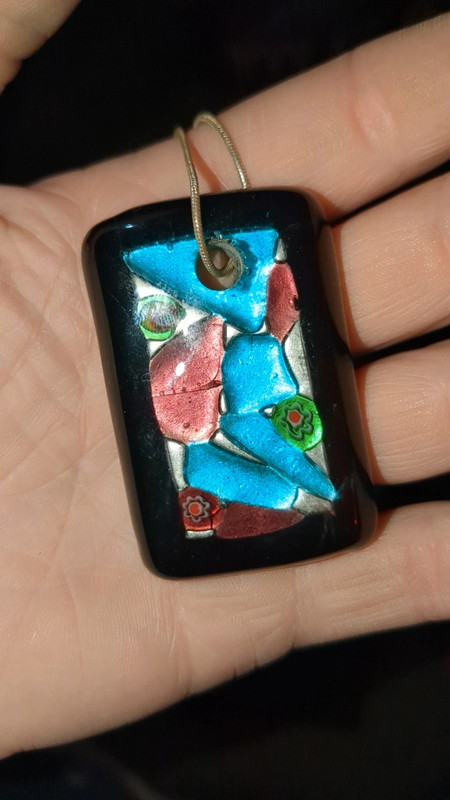 Glass heavy pendant 1