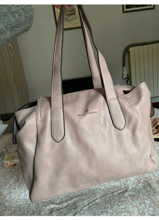 Borsa grande a spalla rosa nude, merk: Sergio Tacchini, staat: Nieuw zonder prijskaartje, € 12,00, € 13,30 inclusief Kopersbescherming