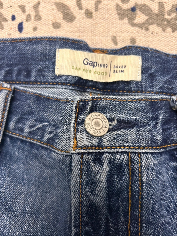 GAP distressed jeans 3