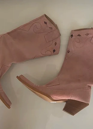 Santiags roses en daim basses, condition: Good, size: 35, €32.00, €34.30 includes Buyer Protection