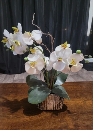 Orchidée artificielle blanche avec pot effet bois, merk: Centrakor, staat: Heel goed, € 6,00, € 7,00 inclusief Kopersbescherming