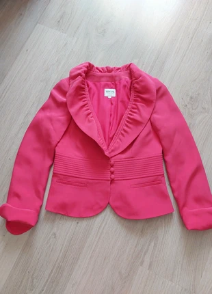 Blazer Armani rose 36, merk: Armani Collezioni, staat: Heel goed, maat: S / 36 / 8, € 25,00, € 26,95 inclusief Kopersbescherming
