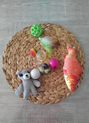 Lot de jouets pour chat – peluches, balles, poisson, plume – Très Bon État, staat: Heel goed, € 5,00, € 5,95 inclusief Kopersbescherming