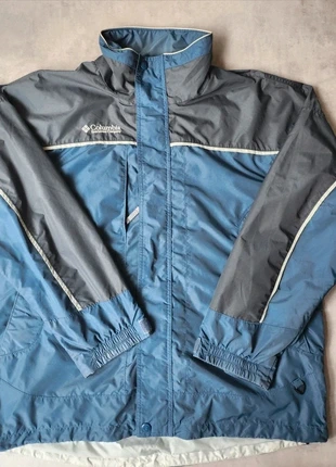 Manteau parka imperméable Columbia
Homme bleu marine/noir/gris taille L, marque: Columbia, état: Très bon état, taille: L, 24,00 €, 25,90 € Protection acheteurs (Pro) incluse