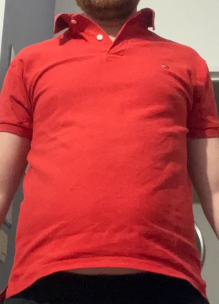 Polos Rouge tommy hilfinger homme taille M, merk: Tommy Hilfiger, staat: Nieuw zonder prijskaartje, maat: M, € 13,00, € 14,35 inclusief Kopersbescherming