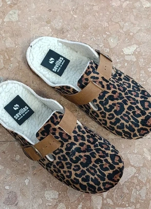Zuecos de casa Leopardo 36, marque: sevilla's, état: Neuf avec étiquette, taille: 36, 30,00 €, 32,20 € Protection acheteurs incluse