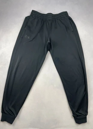 Jogging Under Armour noir technique Bon état Homme Taille L Sport hiver rare mode football, marke: Under Armour, zustand: Zufriedenstellend, größe: L, 11,00 €, 12,25 € inklusive Vinted-Käuferschutz
