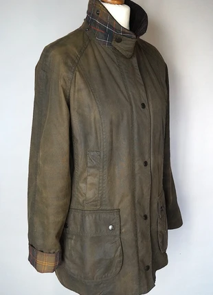 women's olive green Barbour Classic Beadnell 16 slim wax jacket, marque: Barbour, état: Bon état, taille: XXL / 44 / 16, 195,00 €, 205,45 € Protection acheteurs (Pro) incluse
