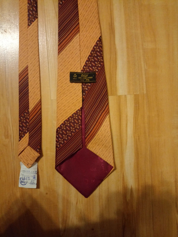 Nowy krawat PRL. 2