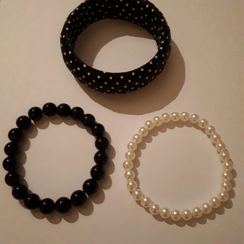 Lot de 3 bracelets  1