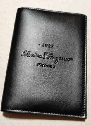 Portefeuille Salvatore Ferragamo en cuir noire neuf, brand: Salvatore Ferragamo, condition: New without tags, €210.00, €221.20 includes Buyer Protection