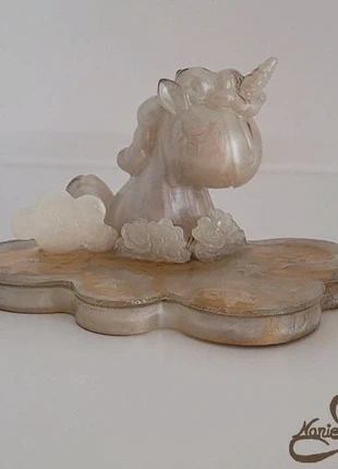Licorne beige doré sur son nuage avec des nuages et une lune, marca: Fait Main, estado: Nuevo con etiquetas, 20,00 €, 21,70 € Protección al comprador incluida