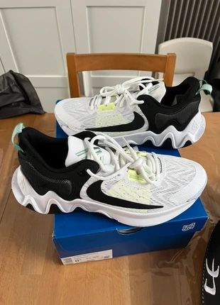 Basket Nike Giannis Immortality 2 neuve taille 42 avec boîte d’origine, marke: Nike, zustand: Neu, mit Etikett, größe: 42, 48,00 €, 51,10 € inklusive Vinted-Käuferschutz