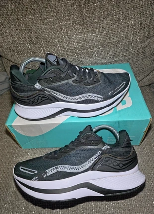 Saucony Endorphin Shift 2 - Taille 41 - Femme - Noir/Blanc- Authentique- En très bon état, marca: Saucony, estado: Muito bom, tamanho: 41, €27.99, €30.09 inclui Proteção do Comprador