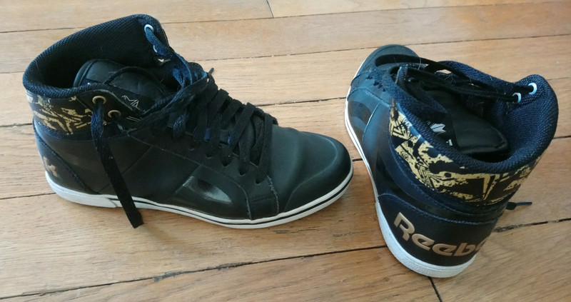 Baskets montantes noires et dorees Reebok Vinted