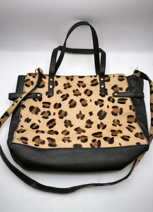 Sac à main avec bandoulière effet poil motifs léopard Petite Mendigotte, marca: Petite Mendigote, estado: Muy bueno, 54,00 €, 57,40 € Protección al comprador Pro incluida