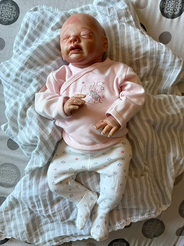 Bebes reborn hechos a mano sales