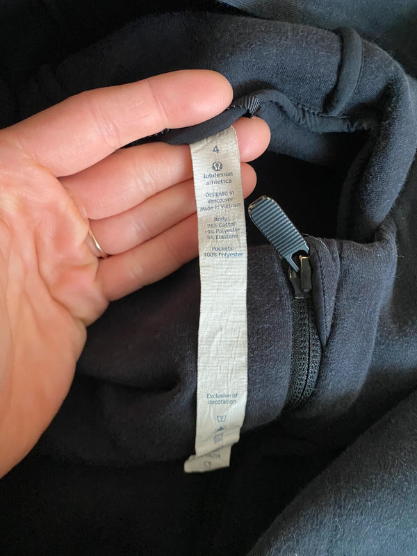 Lululemon black jacket 2