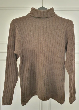 Camisola de malha de gola alta castanha da America Today - Pura lã merino (100% merino wool), marque: America Today, état: Très bon état, taille: M, 20,00 €, 21,70 € Protection acheteurs incluse