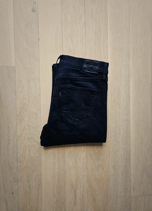 Jean Levi's 314 Shaping Straight, Taille W28/L32💯👖, marque: Levi's, état: Neuf sans étiquette, taille: M / 38 / 10, 24,50 €, 26,43 € Protection acheteurs incluse