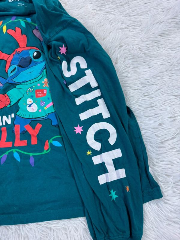 Disney stitch graphic shirt 4