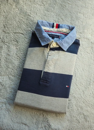 Pull chemise Tommy hilfiger taille M logo brodé 100%coton, marque: Tommy Hilfiger, état: Très bon état, taille: M, 13,00 €, 14,35 € Protection acheteurs incluse