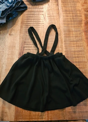 Rokje, merk: Shein, staat: Heel goed, maat: 3 jaar / 98 cm, € 1,00, € 1,75 inclusief Kopersbescherming