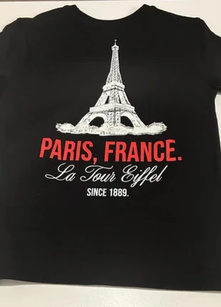 🍀 Superbe Tee Shirt Noir Mixte 7/8 ans Imprimé Paris France 🇫🇷 Neuf, merk: Paris, staat: Nieuw met prijskaartje, maat: 8 jaar / 128 cm, € 3,50, € 4,38 inclusief Kopersbescherming