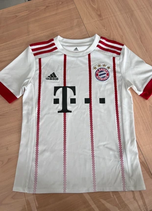 Maillot foot Adidas, brand: adidas, condition: Very good, size: 9 years / 134 cm, €10.00, €11.20 includes Buyer Protection