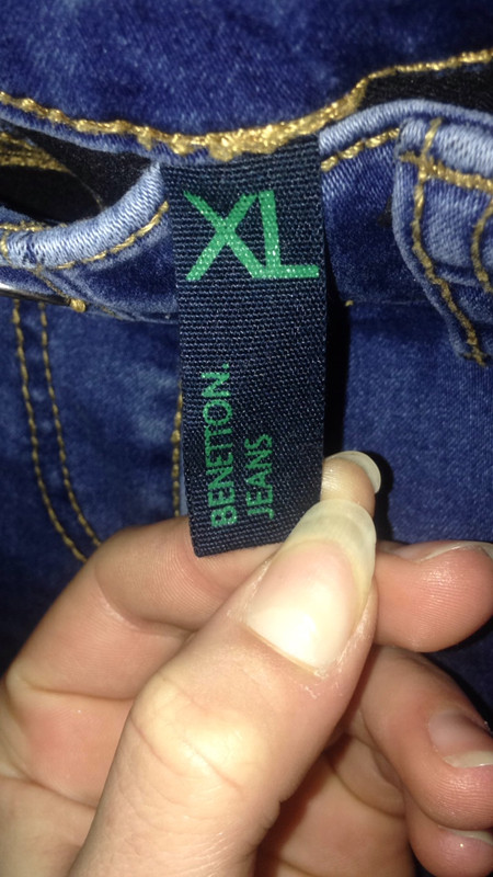 Pantalon slip Benetton peu porté , fausse poche avant, taille 12 ans 3