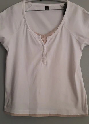 Tee-shirts effet double tee-shirts blanc & beige., état: Très bon état, taille: XL / 42 / 14, 1,00 €, 1,75 € Protection acheteurs incluse