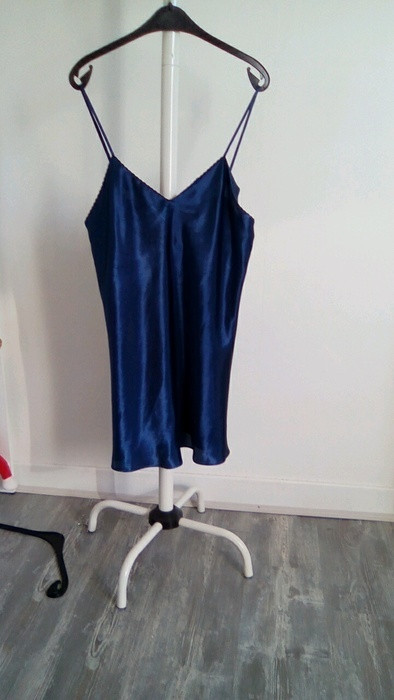 Nuisette et sa robe de chambre courte bleue Marine 1