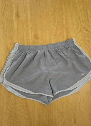 Short Gris Nike | Taille XXL / 44 / 16 | Très bon état, brand: Nike, condition: Very good, size: XXL / 44 / 16, €14.40, €15.82 includes Buyer Protection Pro