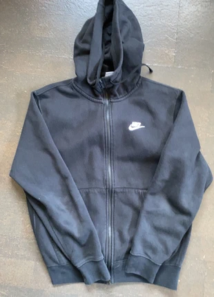 Nike pull, merk: Nike, staat: Nieuw zonder prijskaartje, maat: S, € 25,00, € 26,95 inclusief Kopersbescherming