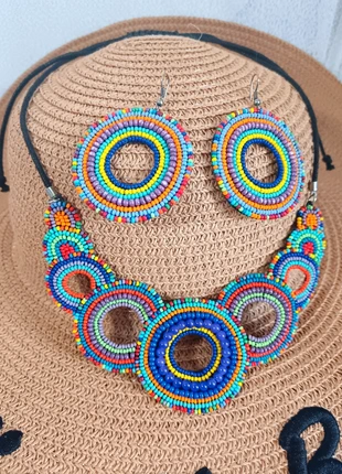 Parure ethnique | Collier et boucles d'oreilles perles multicolores, marke: Fabrication Artisanale, zustand: Sehr gut, 20,00 €, 21,70 € beinhaltet Vinted-Käuferschutz Pro