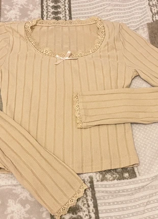Maglia beige a costine con pizzo e fiocchetto, marke: Dazy, zustand: Neu, größe: M / 38 / 10, 5,00 €, 5,95 € inklusive Vinted-Käuferschutz