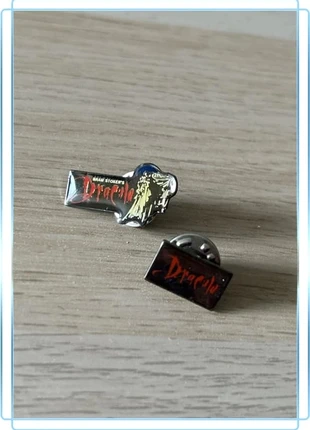 Petits pin’s Dracula Bram Stoker’s, marque: Dracula, état: Neuf sans étiquette, 30,00 €, 32,20 € Protection acheteurs incluse